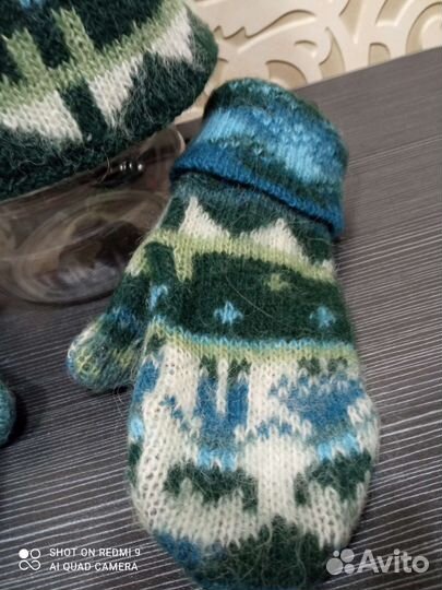 Шапка женская+варежки, 