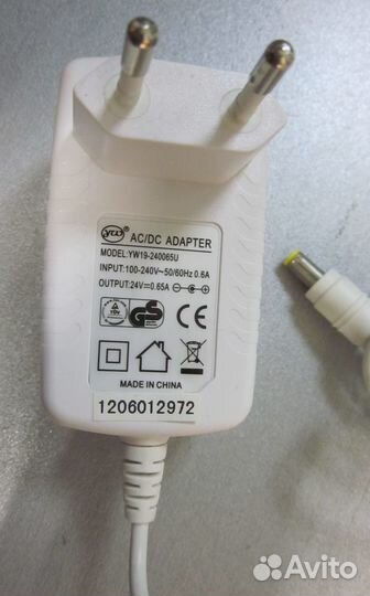 AC/DC adapter YW19-240065U