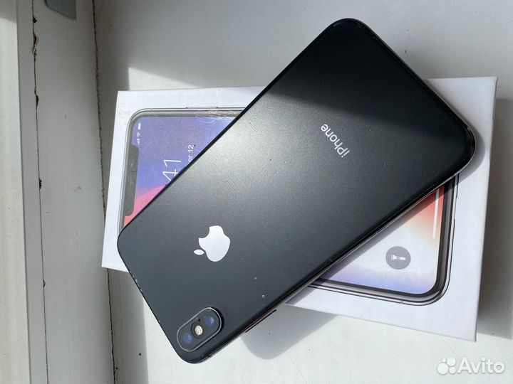 iPhone X, 256 ГБ