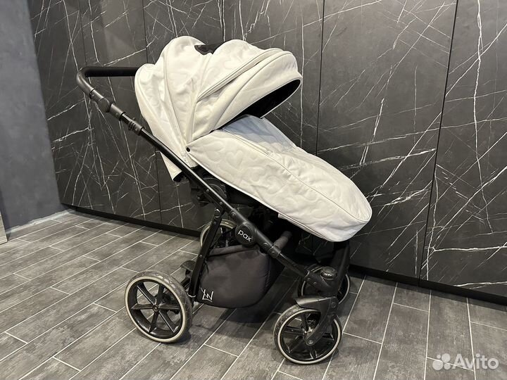 Коляска Lonex Pax