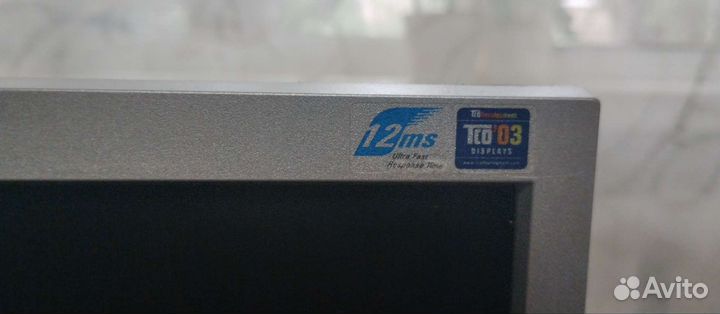 Монитор LG flatron L1750s