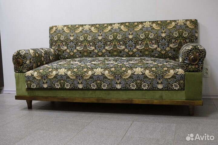 Диван сталинской эпохи