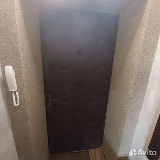 Дверь металлическая входная б/у