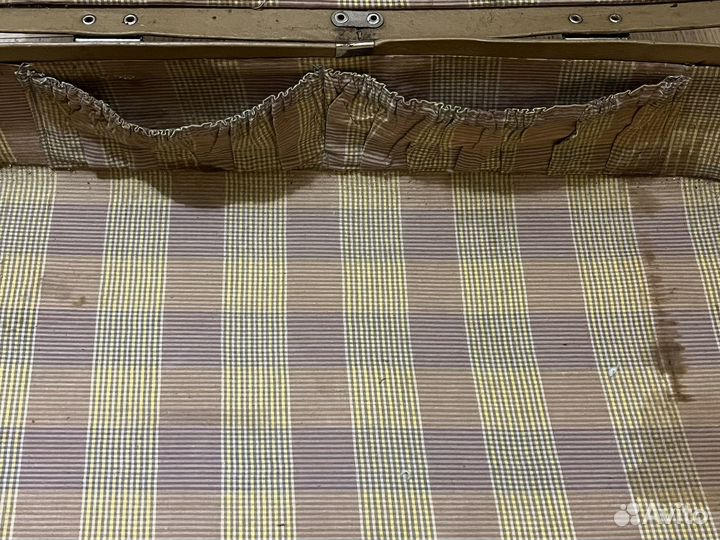 Чемодан старинный