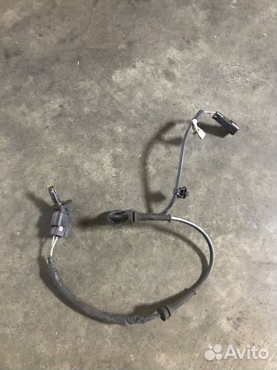 Датчик ABS передний левый Mazda 3 BK 2.0 2006-2009