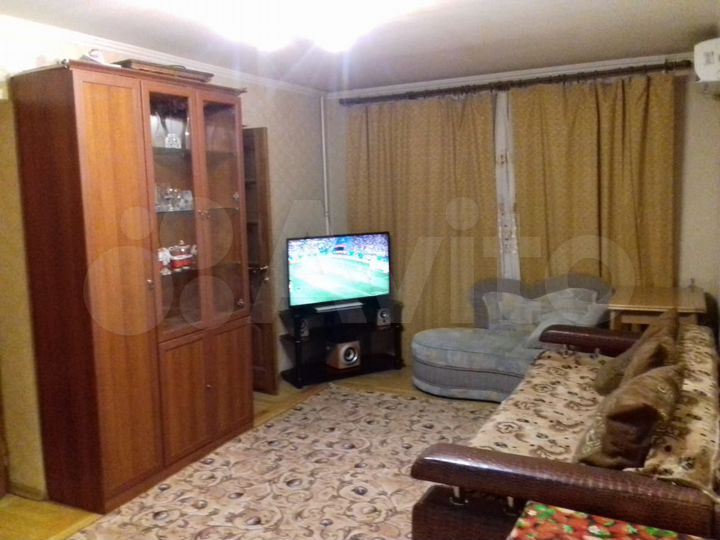 2-к. квартира, 65 м², 3/9 эт.