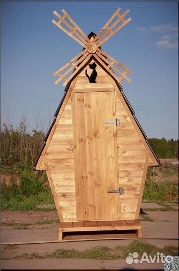 Дачный туалет деревянный