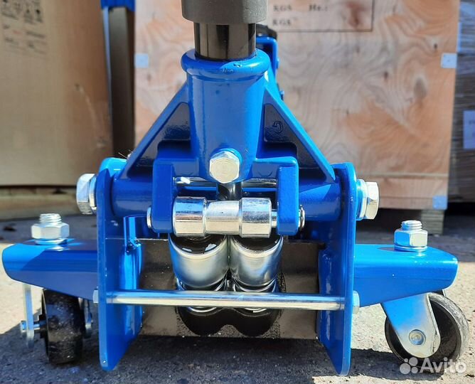 Домкрат подкатной 3 тонны, 2 плунжера, кардан