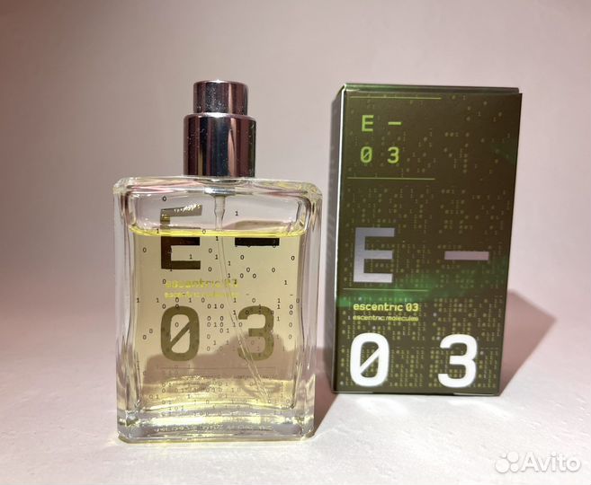 Molecules Escentric 03