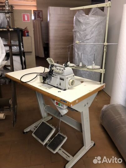 Оверлок 4 х ниточный промышленный global