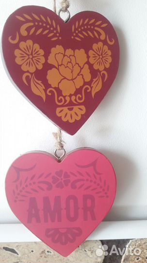 Интерьерное украшение из 3х деревянных сердечек