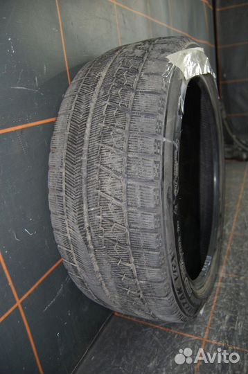 Bridgestone ST10 225/40 R18