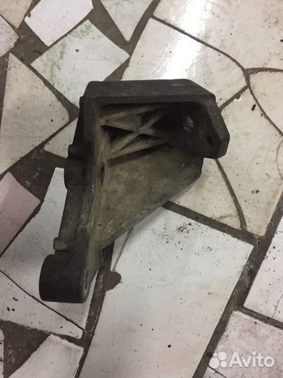 Опора двигателя Ford Transit 6 2.3 бензин