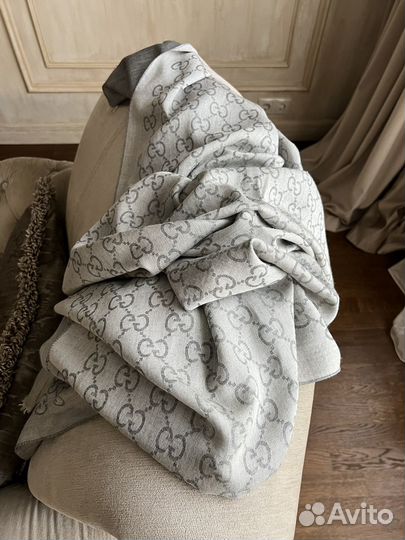 Шарфы и палантины