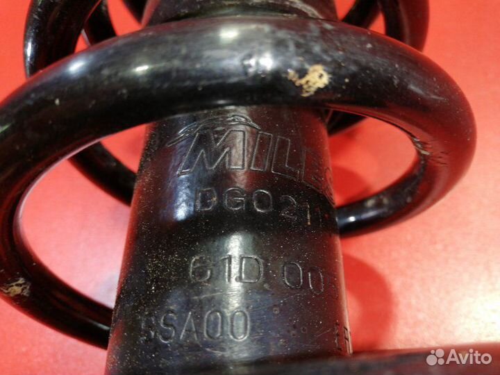 Стойка подвески задняя правая Toyota Corolla