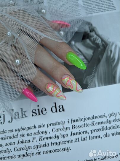 Маникюр педикюр брови