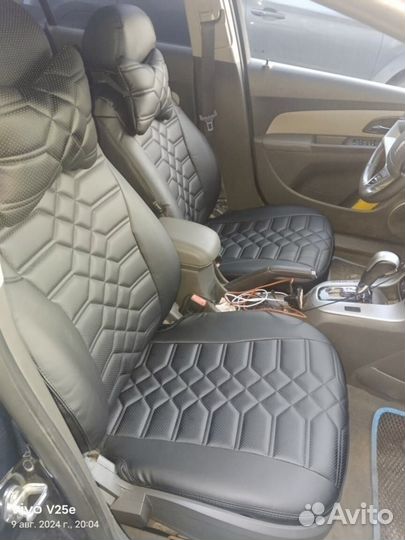 Автомобильные чехлы Ford Focus 2 2010г