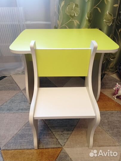 Детский стол и стульчик