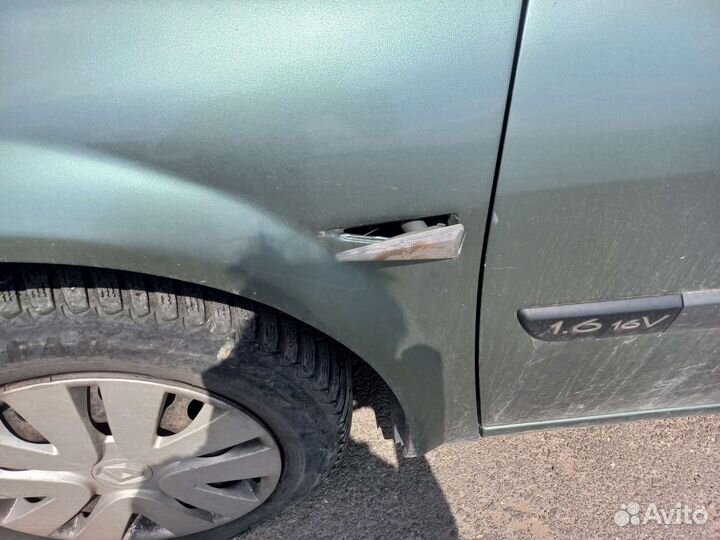 Renault Megane 1.6 МТ, 2006, битый, 230 080 км