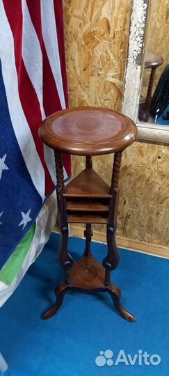 Антикварный стул