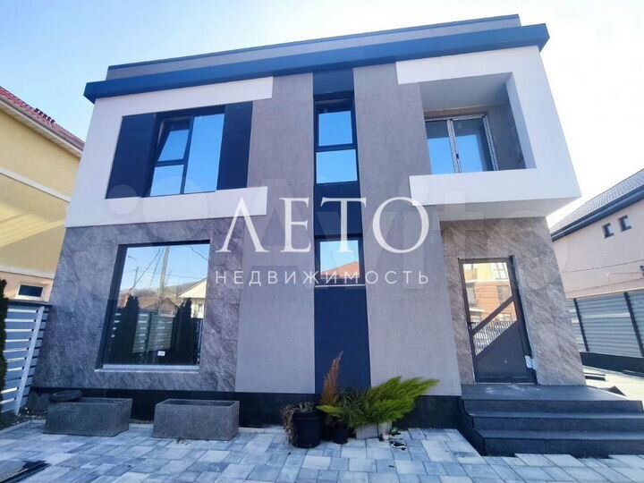 Коттедж 169 м² на участке 3 сот.