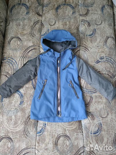 Продаю ветровку на девочку