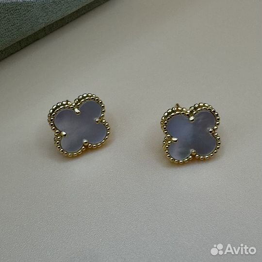 Серьги Van Cleef & Arpels перламутр золото