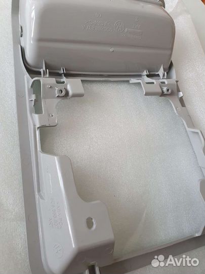 Очечник (полка) volkswagen jetta 2017