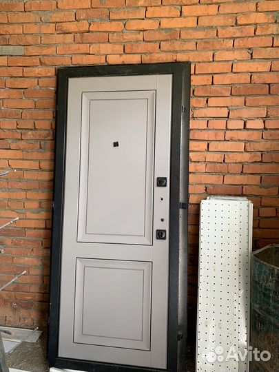 Дверь бу пластиковые И межкомнатные