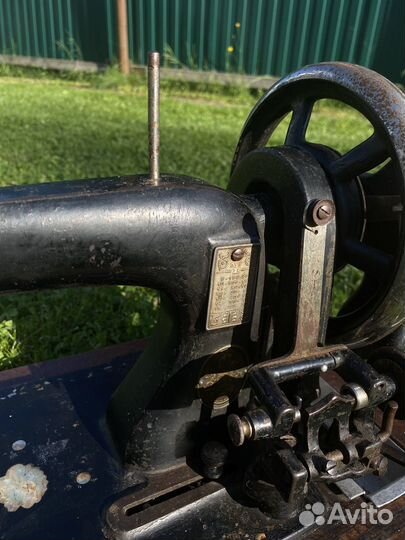 Раритетная швейная машинка Schutz Marke