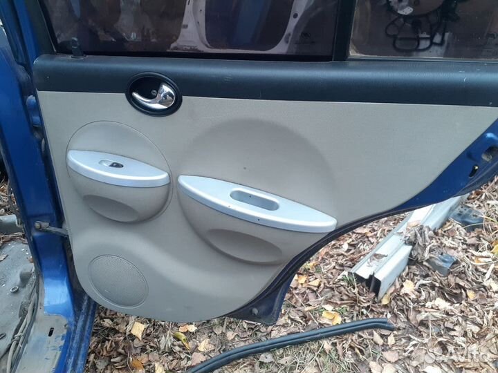 Обшивки дверей Lifan Smily