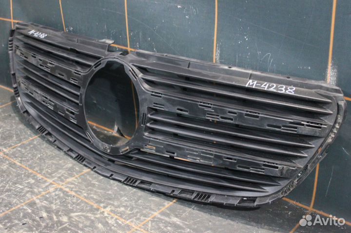 Решетка радиатора -Mercedes-Benz Vito W447