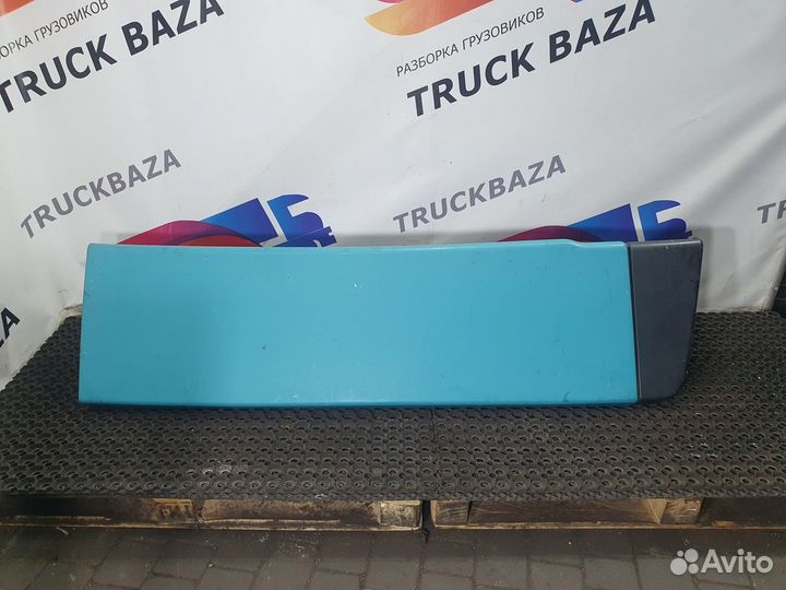 504304733 Спойлер кабины нижний правый