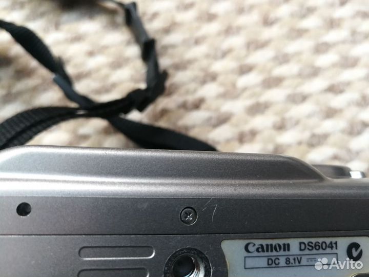 3еркалка Canon EOS 300D Kit, сумка, зарядка