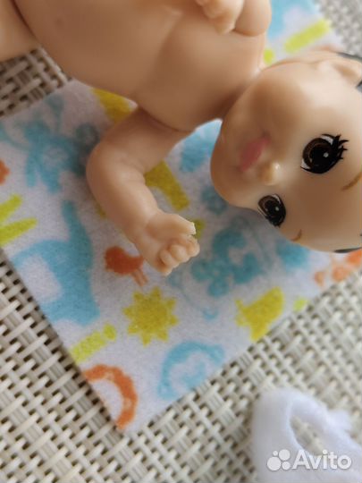 Малыш пупсик Barbie FHY77