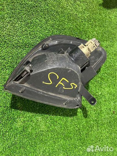 Поворотник передний левый Subaru Forester SF5 EJ