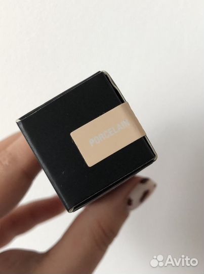Тон Anastasia Beverly Hills «stick foundation»