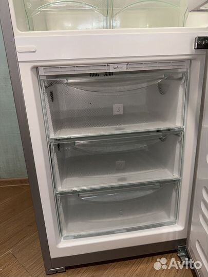 Холодильник liebherr