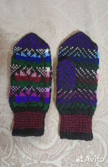 Варежки зимние женские и следки. Ручная работа