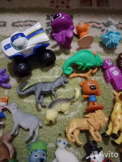 Игрушки из киндеров пакетом