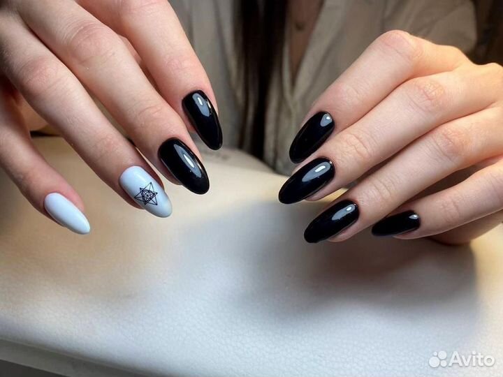 Маникюр педикюр