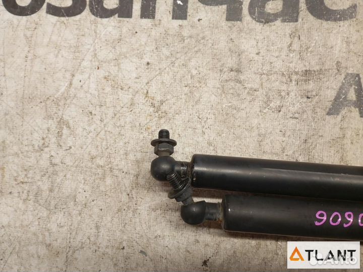 Амортизатор задней двери honda insight