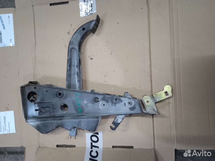 Педаль стояночного тормоза Mercedes w123 мерседес