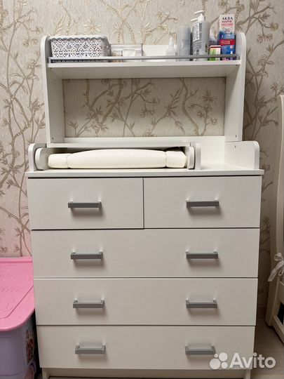 Пеленальный стол