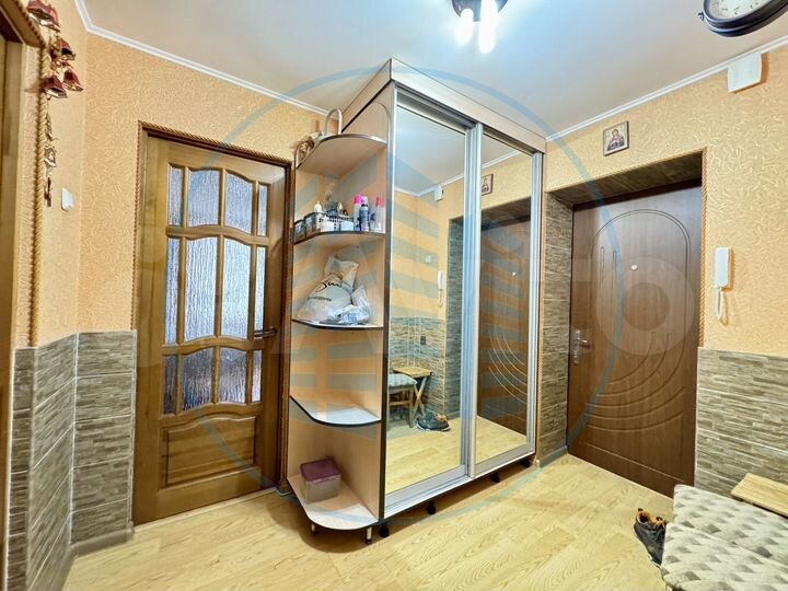 3-к. квартира, 71 м², 1/4 эт.