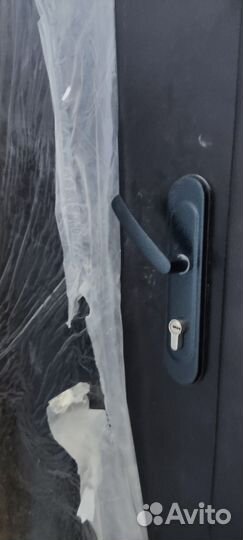 Дверь входная железная