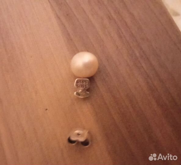 Серебряные серьги пусеты с жемчугом