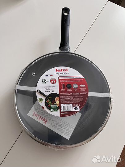 Сковорода с крышкой Tefal