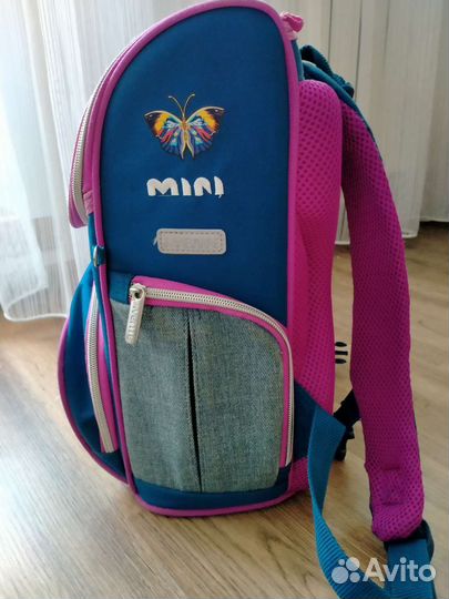 Ранец для девочки (портфель)