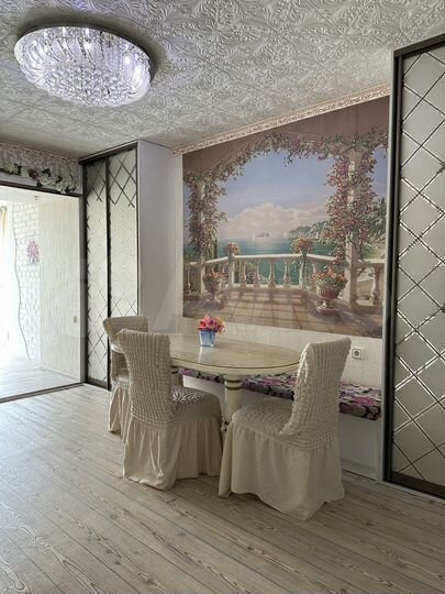 2-к. квартира, 58 м², 8/8 эт.